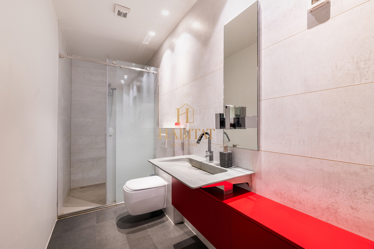 Istra, Zambratija, luksuzna vila 420 m2, 4 spalnice, 4 kopalnice, garaža
