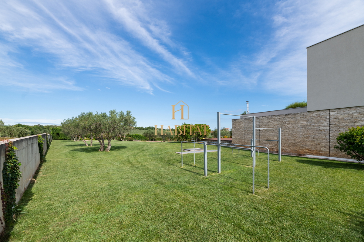 Istra, Zambratija, luksuzna vila 420 m2, 4 spalnice, 4 kopalnice, garaža