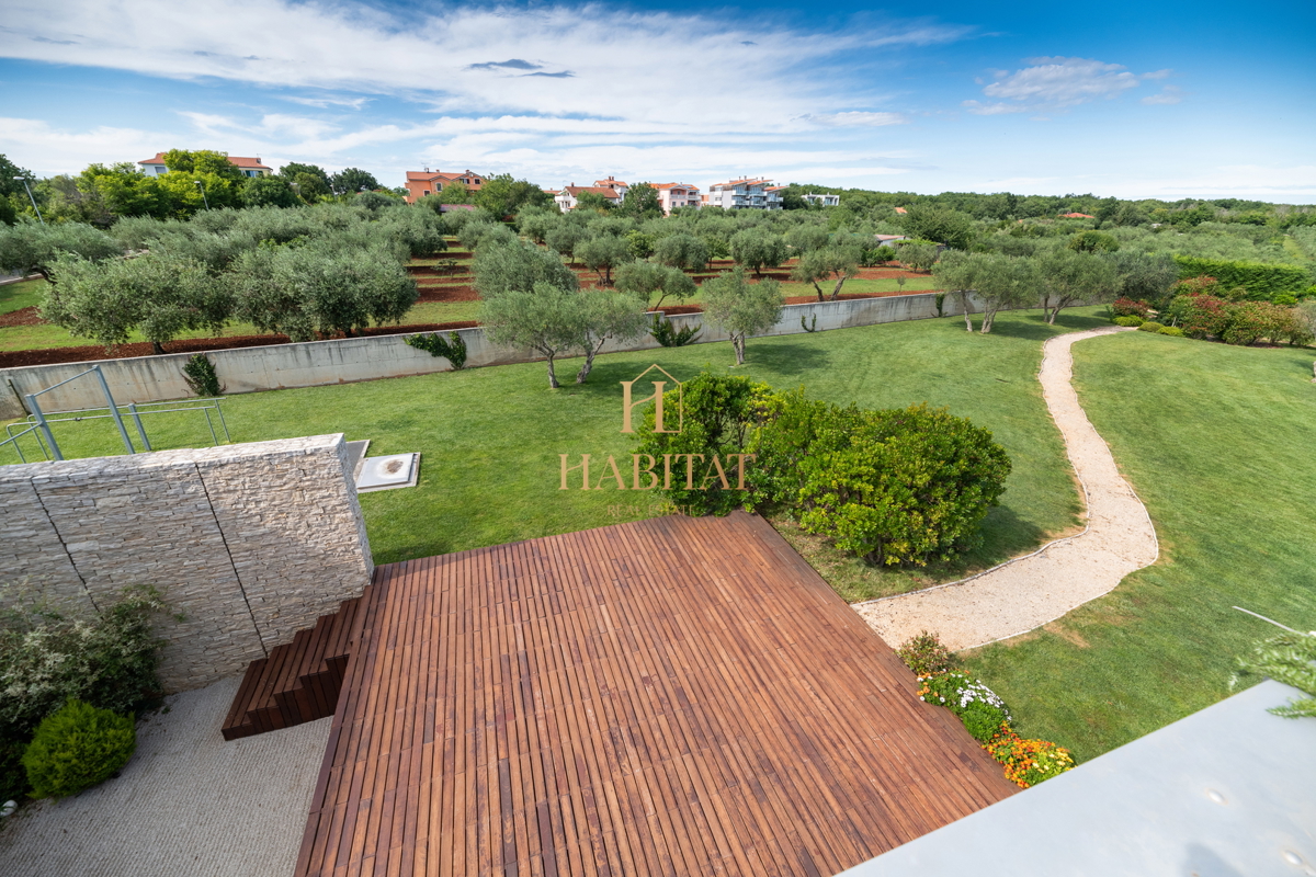 Istra, Zambratija, luksuzna vila 420 m2, 4 spalnice, 4 kopalnice, garaža