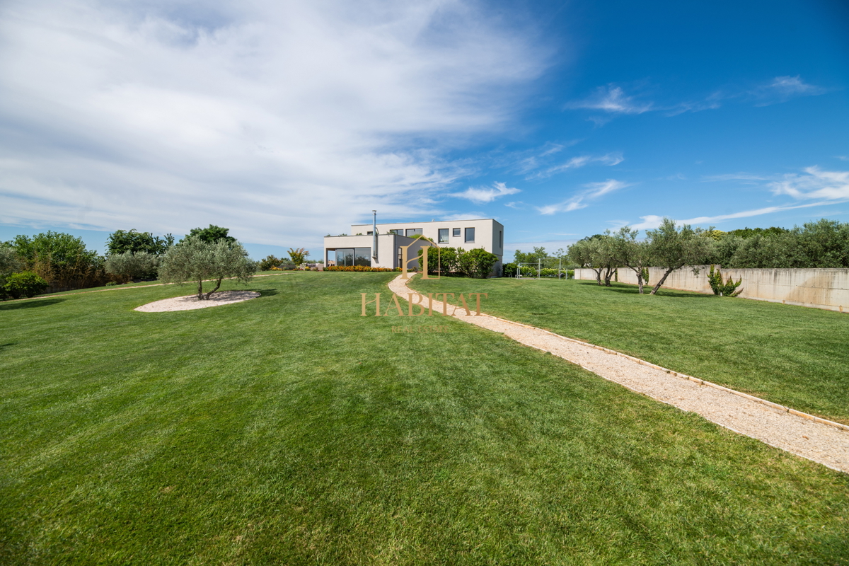 Istra, Zambratija, luksuzna vila 420 m2, 4 spalnice, 4 kopalnice, garaža