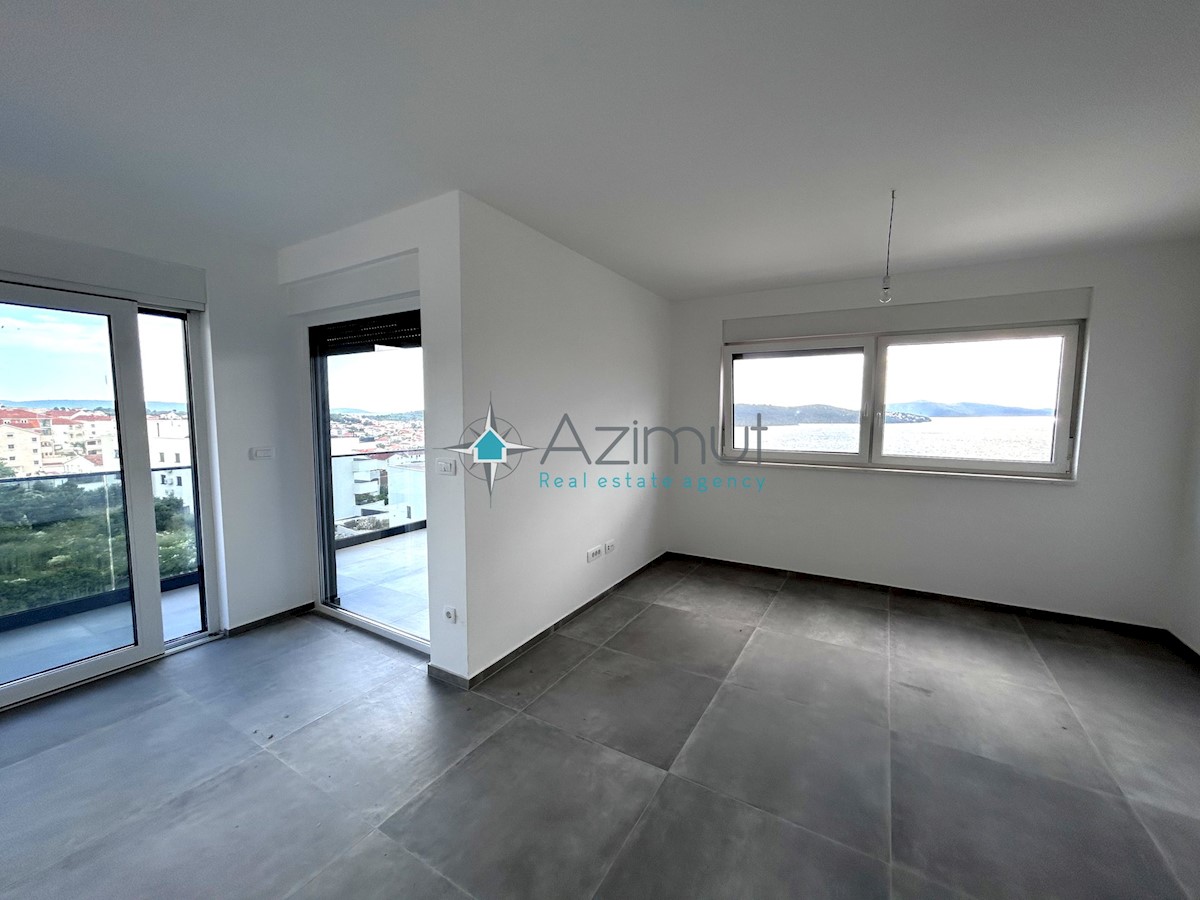 Dalmacija, Okrug Gornji, Penthouse 147m2, panoramski pogled na morje, bazen