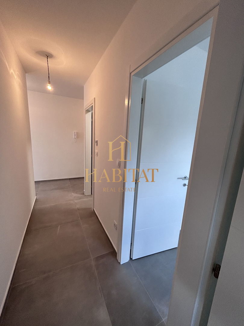 Dalmacija, Okrug Gornji, Penthouse 147m2, panoramski pogled na morje, bazen