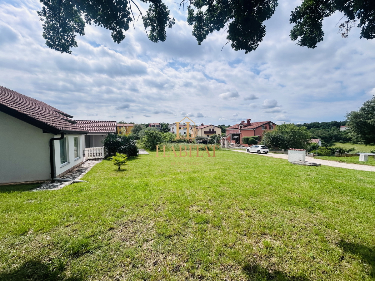 Istra, Kaštel, hiša 107m2, dvorišče 466m2