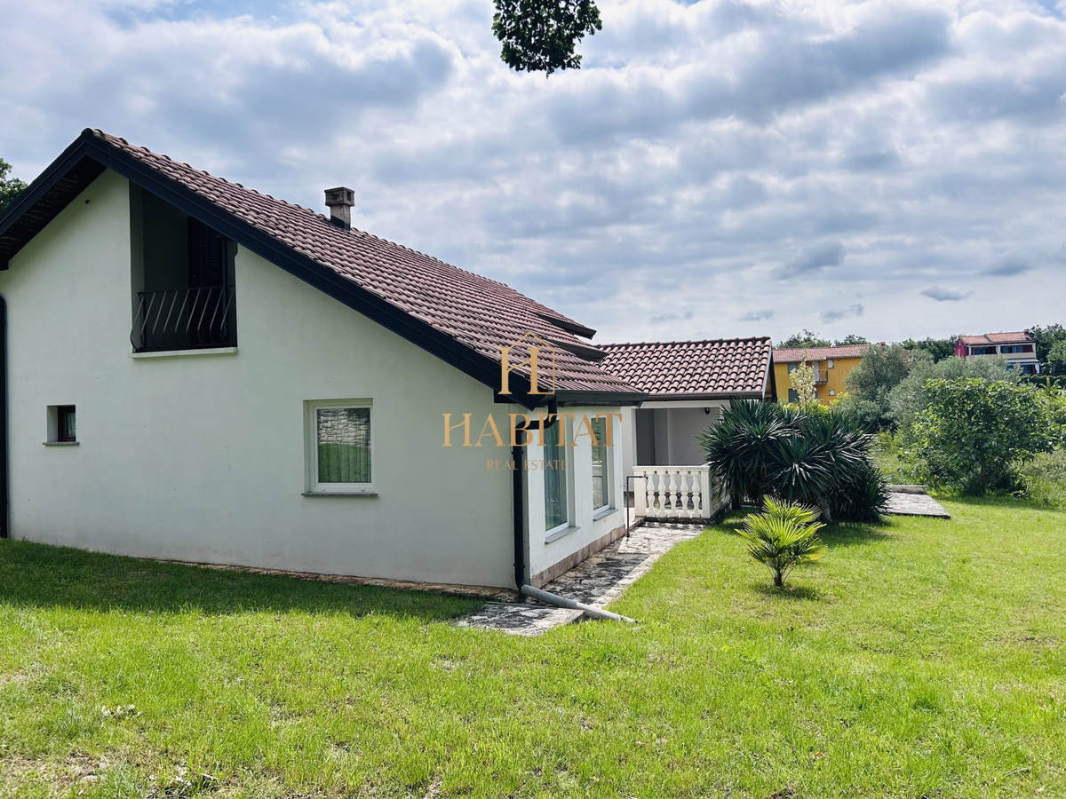 Istra, Kaštel, hiša 107m2, dvorišče 466m2