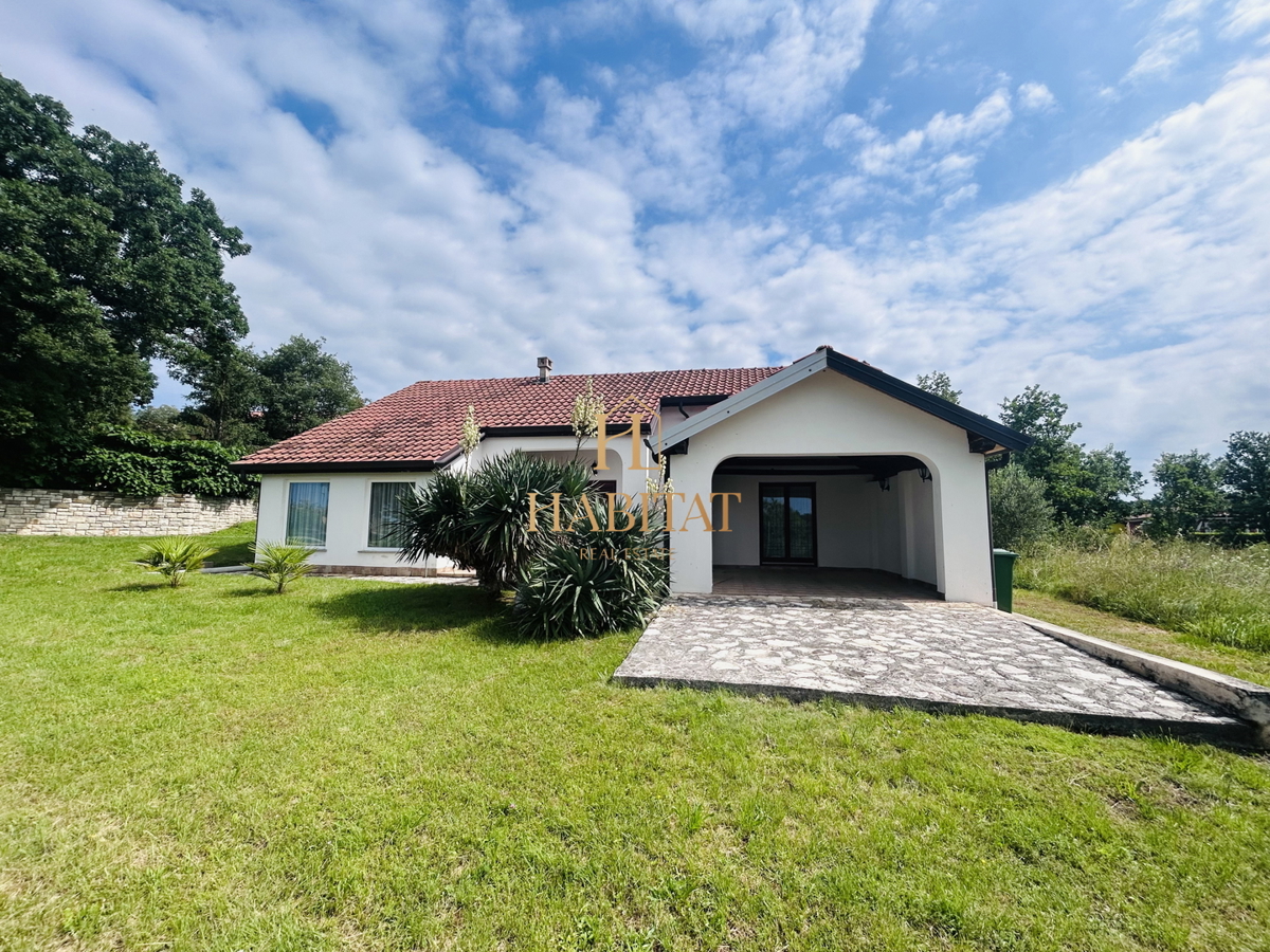 Istra, Kaštel, hiša 107m2, dvorišče 466m2