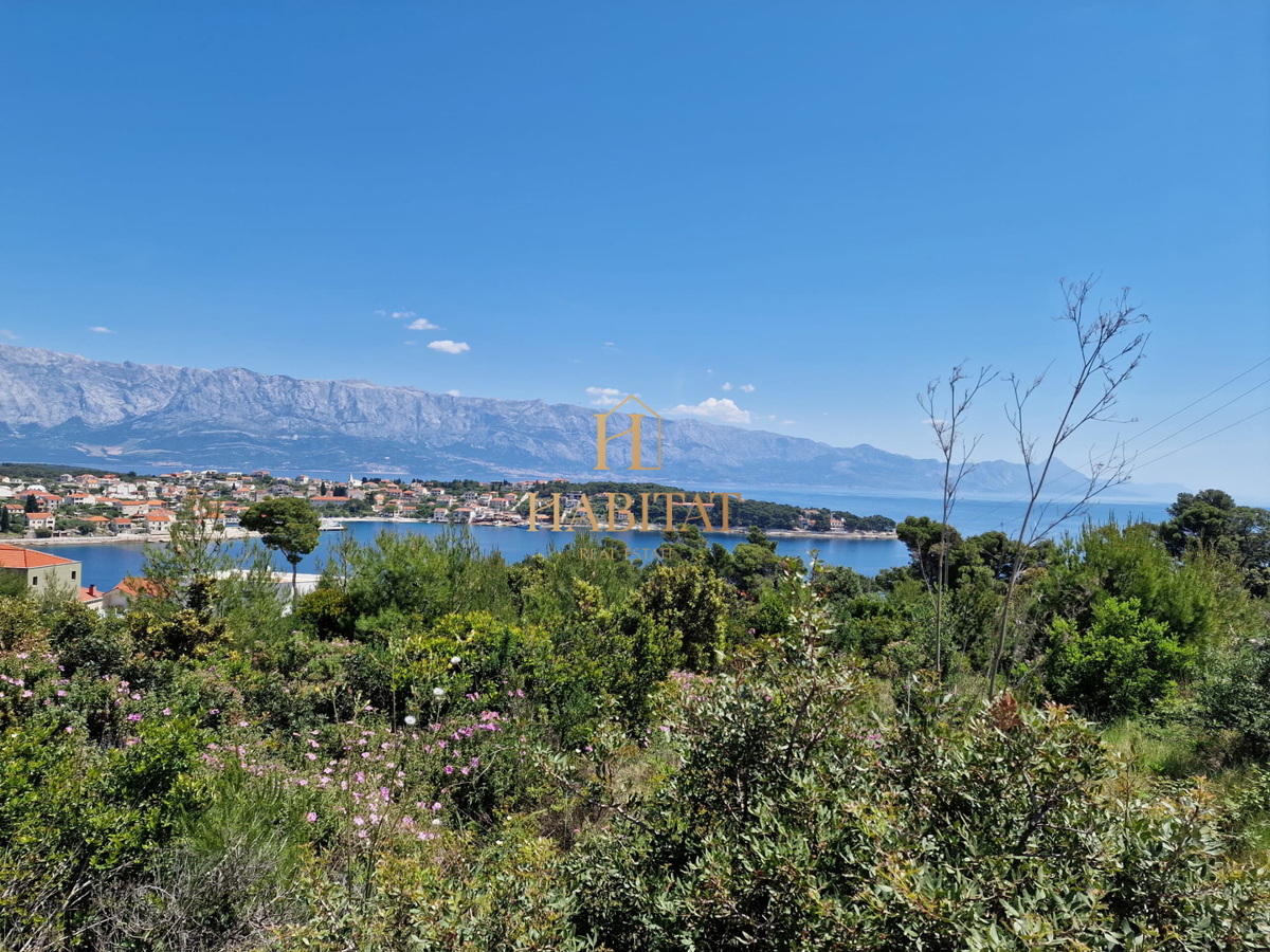 Dalmacija, Sumartin, gradbeno zemljišče 653m2, vsa infrastruktura, pogled na morje, 100m od morja