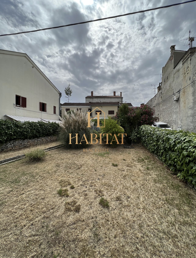 Istra, Pula center, hiša 150m2, 3 parkirna mesta, garaža, bližina bolnice