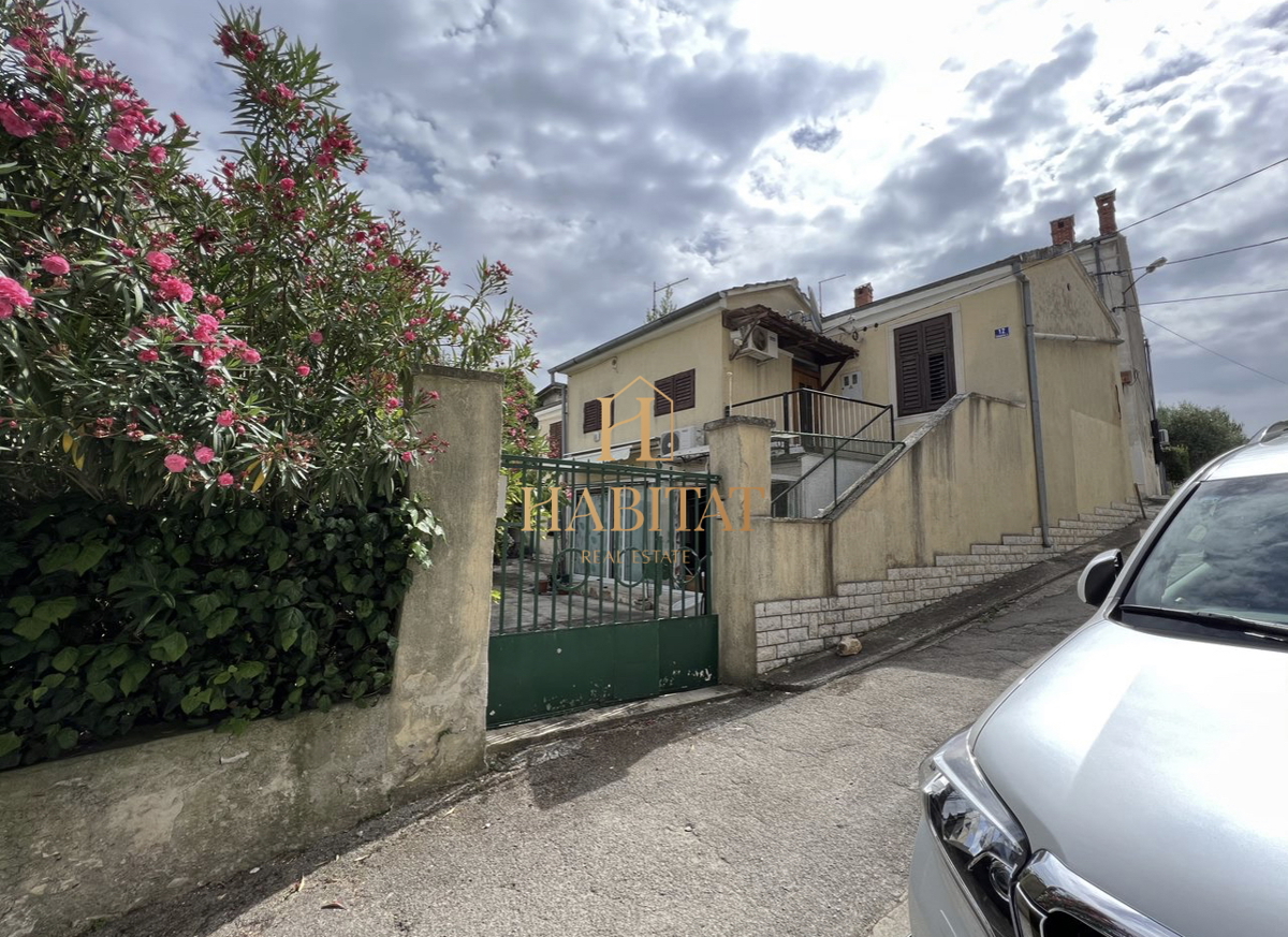 Istra, Pula center, hiša 150m2, 3 parkirna mesta, garaža, bližina bolnice