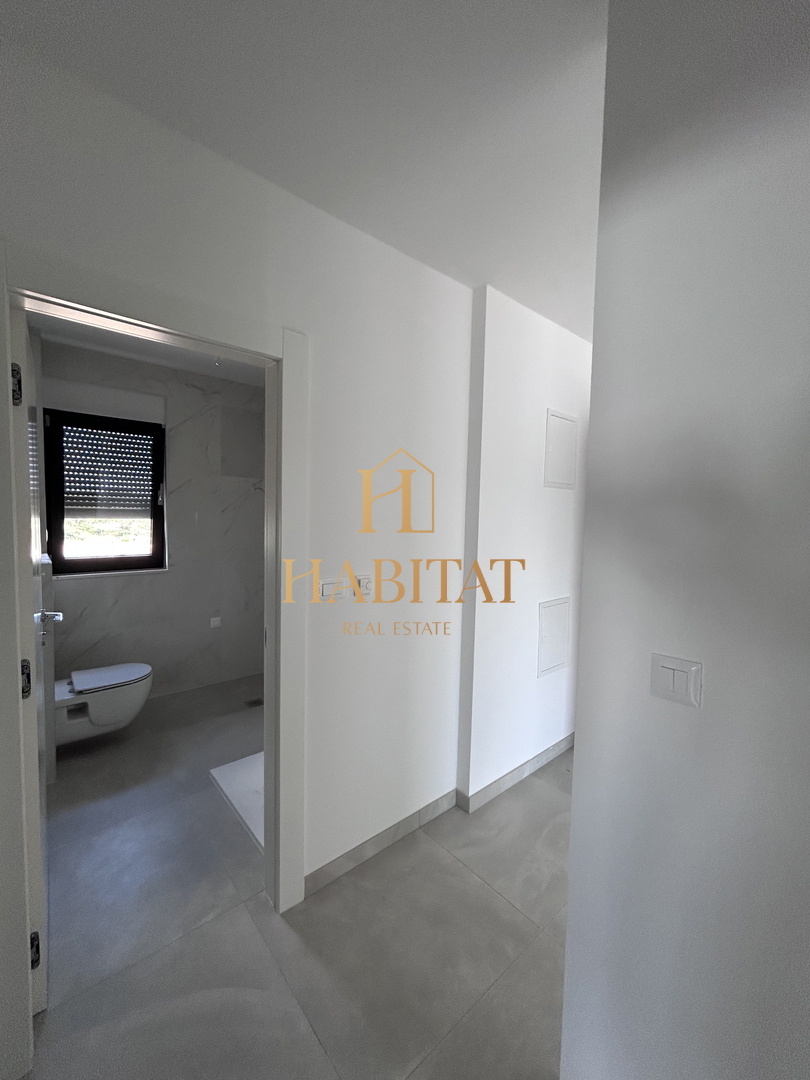 Dalmacija, Okrug Gornji, Penthouse 192m2, odprt pogled na morje