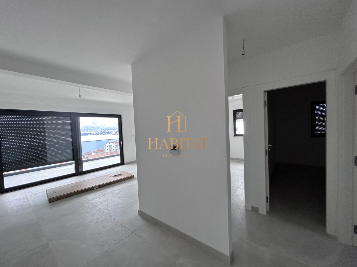 Dalmacija, Okrug Gornji, Penthouse 192m2, odprt pogled na morje