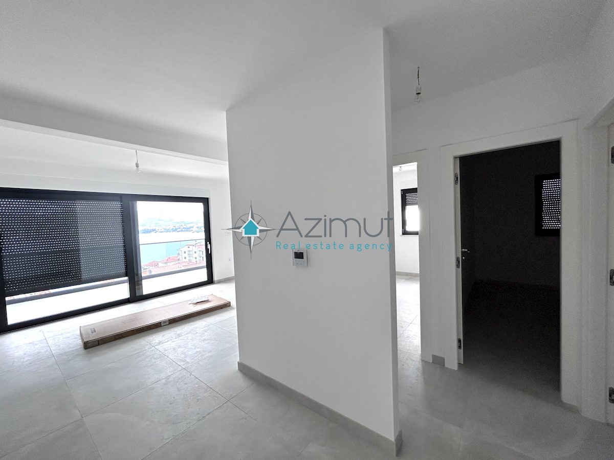 Dalmacija, Okrug Gornji, Penthouse 192m2, odprt pogled na morje