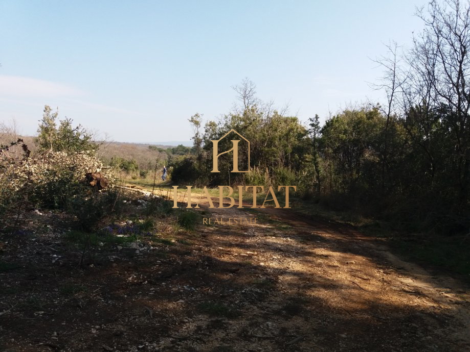 Istra, Krnica, kmetijsko zemljišče 1260m2, atraktivna lokacija