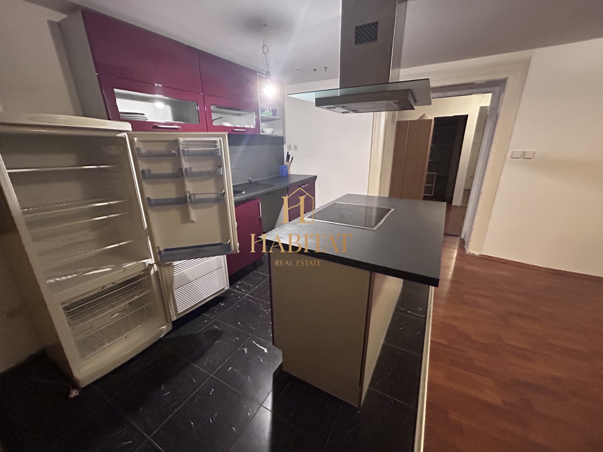 Istra, Buje, dva apartmaja, 50 m2 + 100 m2, 4SS+2 DB