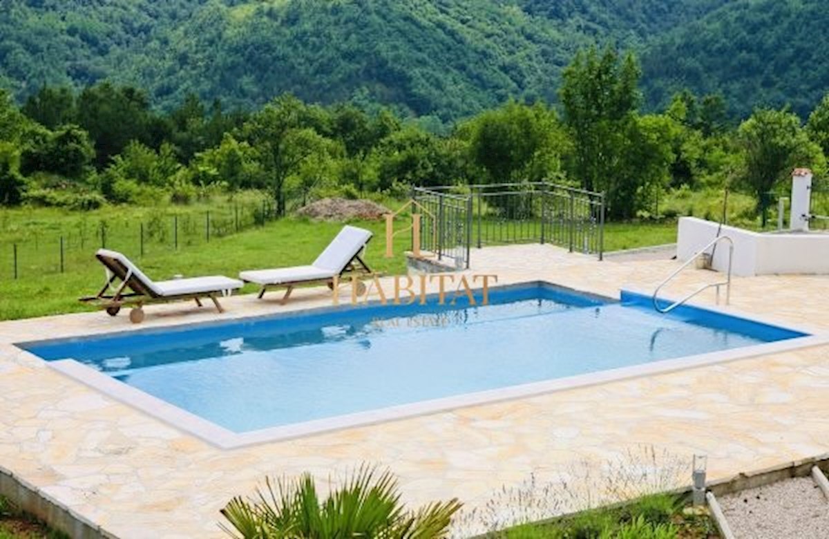 Krsan okolica, Vila 400m2, dvorišče 5000m2, 2 objekta, za turizem, bazen