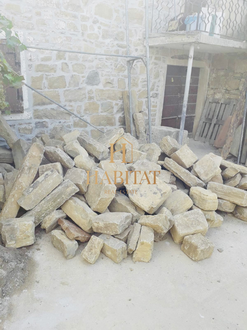 Istra, Senj, hiša 180m2, pogled na Motovun , zemljišče z oljkami
