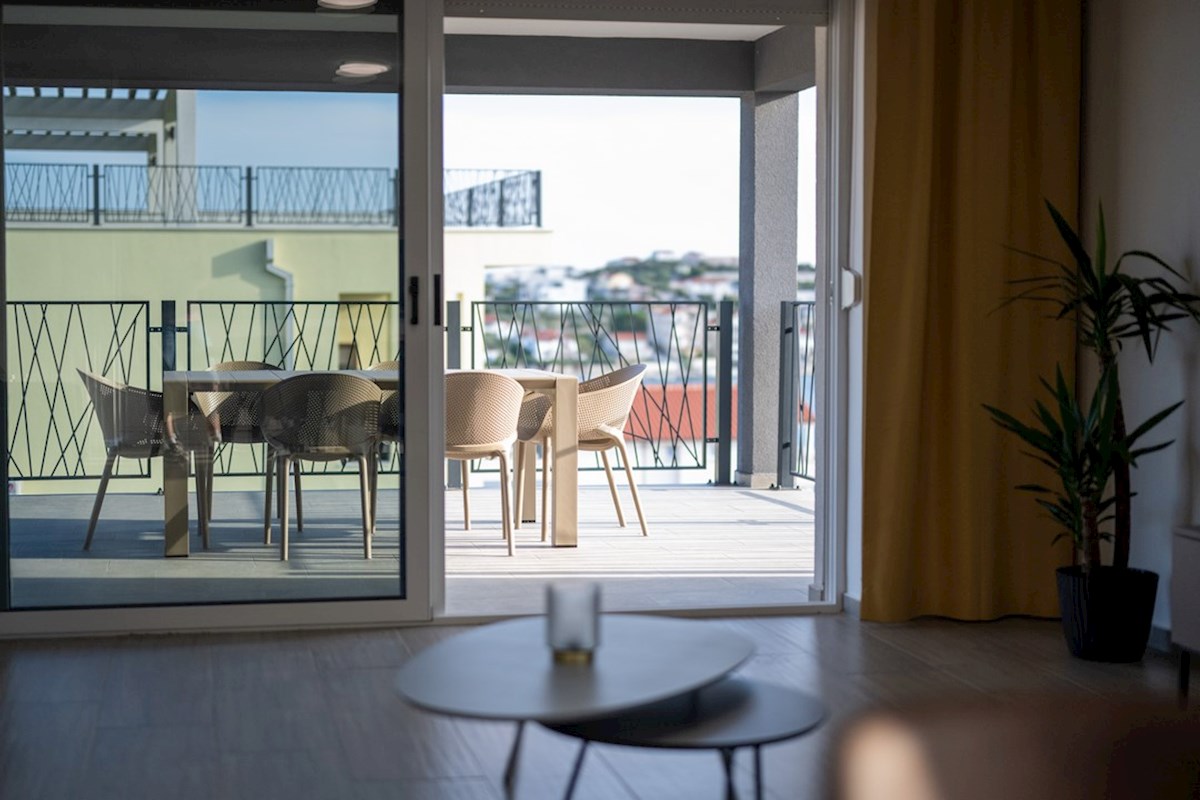 Dalmacija prodaja apartma 100 m od plaže!!