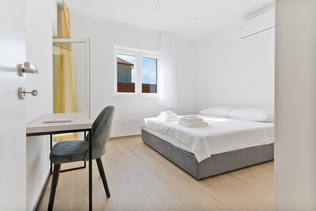 Dalmacija prodaja apartma 100 m od plaže!!