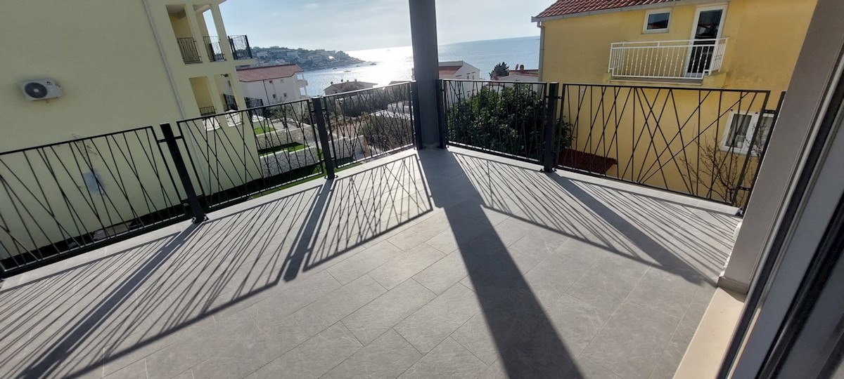 Dalmacija prodaja apartma 100 m od plaže!!