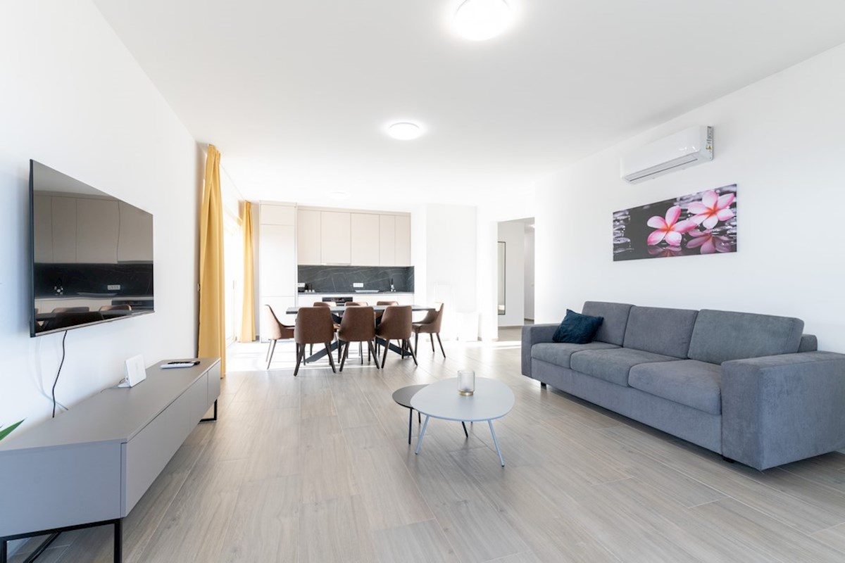 Dalmacija prodaja apartma 100 m od plaže!!