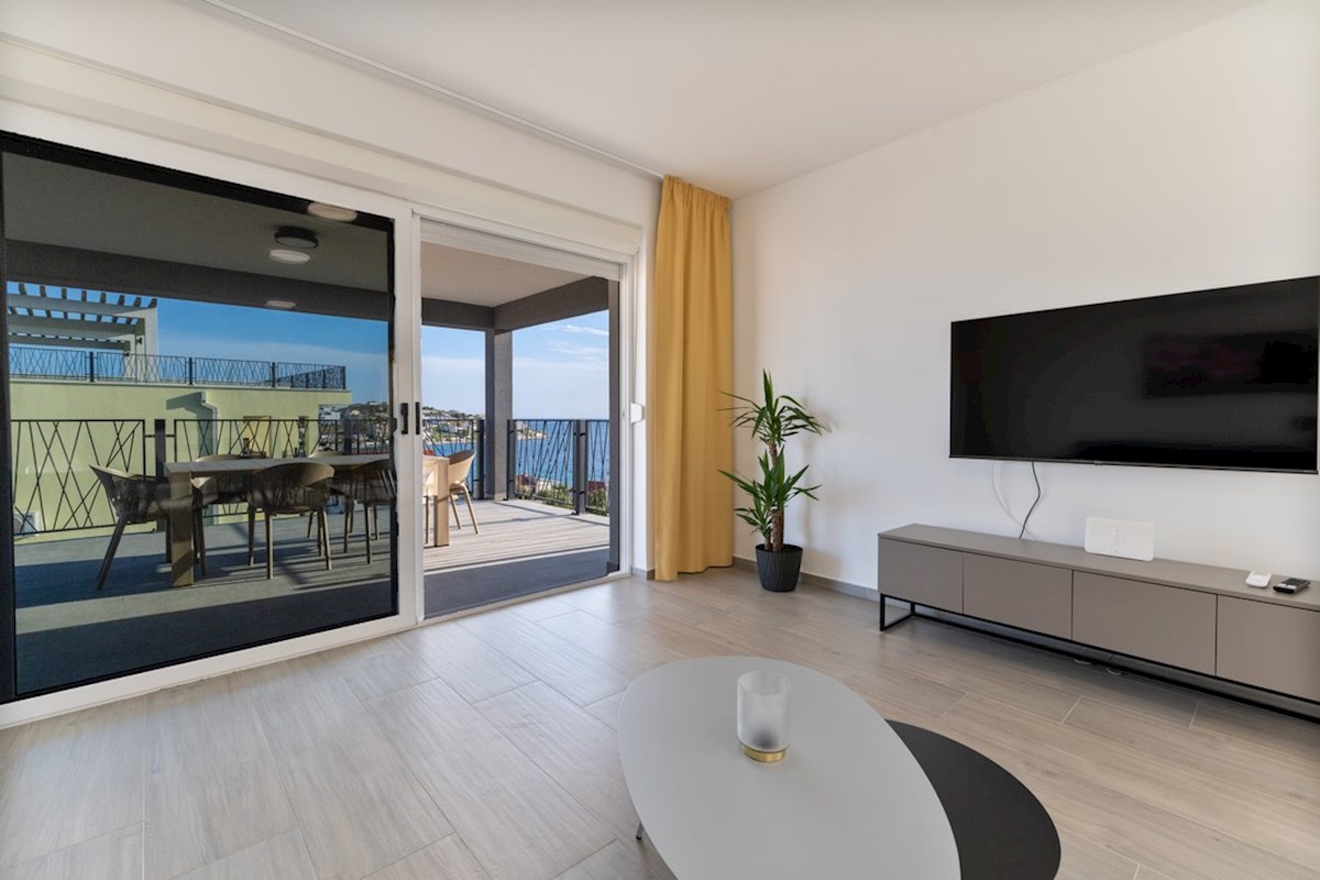 Dalmacija prodaja apartma 100 m od plaže!!