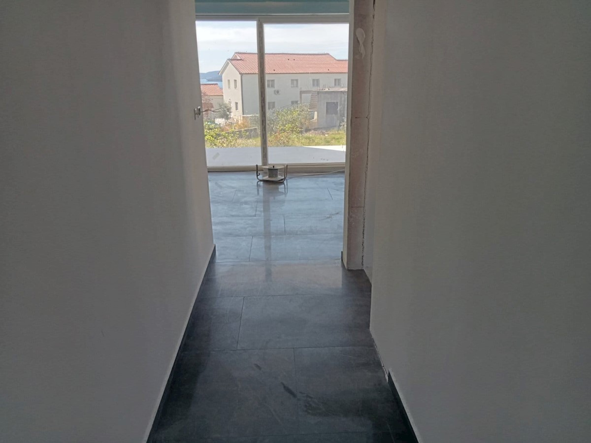 Vodice, novogradnja, apartma s pogledom na morje