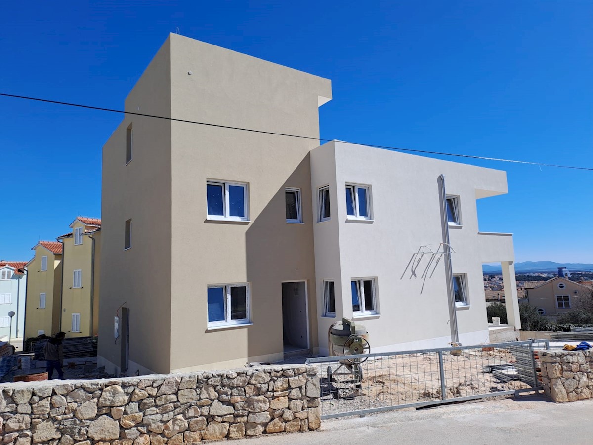 Vodice, novogradnja, apartma s pogledom na morje