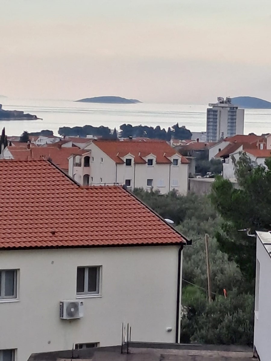 Vodice, novogradnja, apartma s pogledom na morje