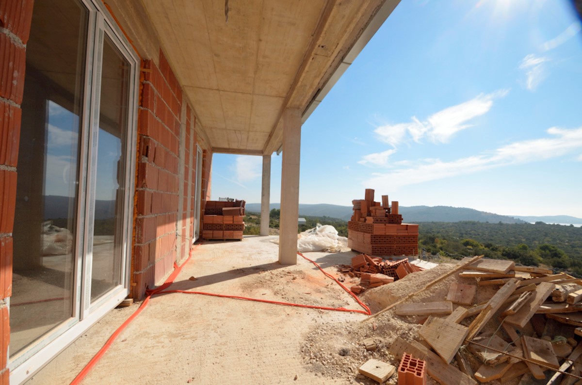 Rogoznica kuća sa bazenom prodaja,odličan pogled!