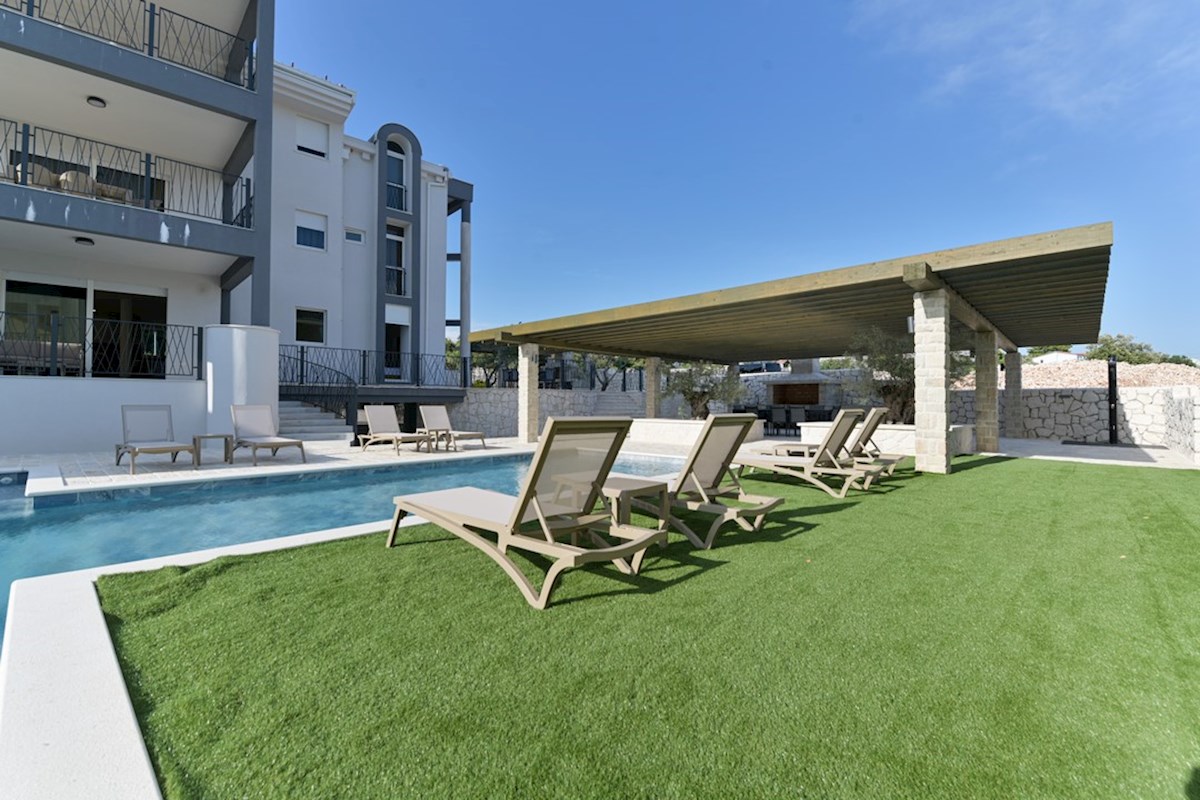 Dalmacija prodaja apartma 100 m od plaže!!