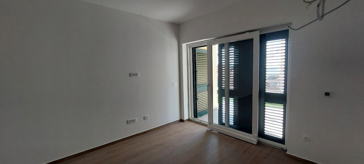 Dalmacija prodaja apartma 100 m od plaže!!