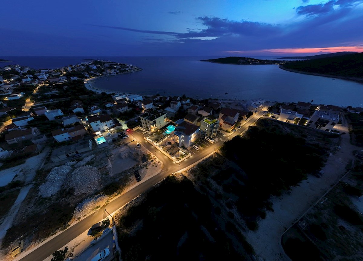 Dalmacija prodaja apartma 100 m od plaže!!