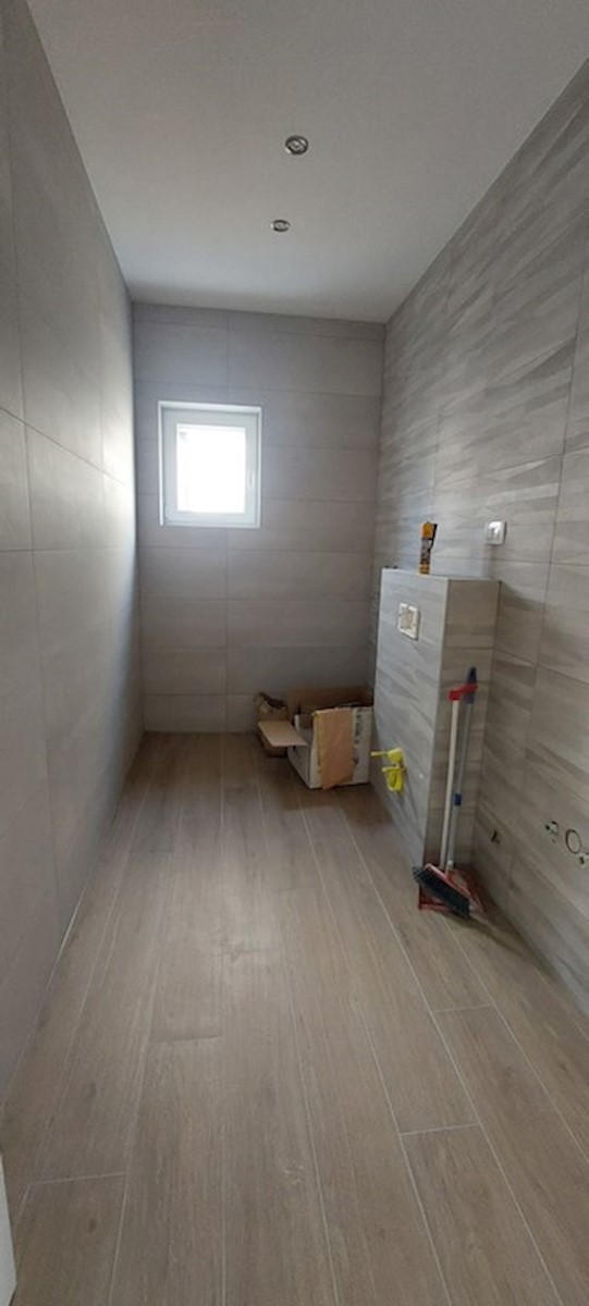 Dalmacija prodaja apartma 100 m od plaže!!