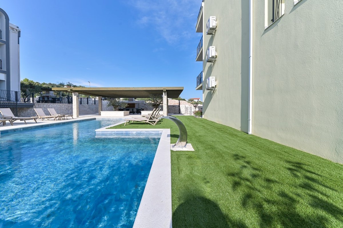 Dalmacija prodaja apartma 100 m od plaže!!