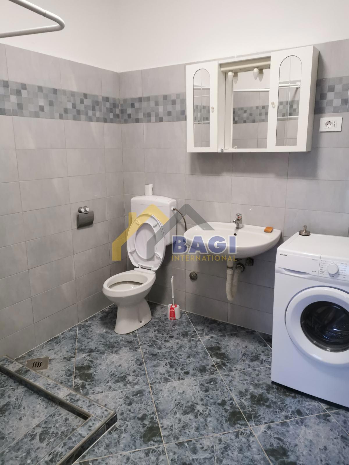 ISTRA - PULA Hiša z dvema stanovanjema in velikim vrtom