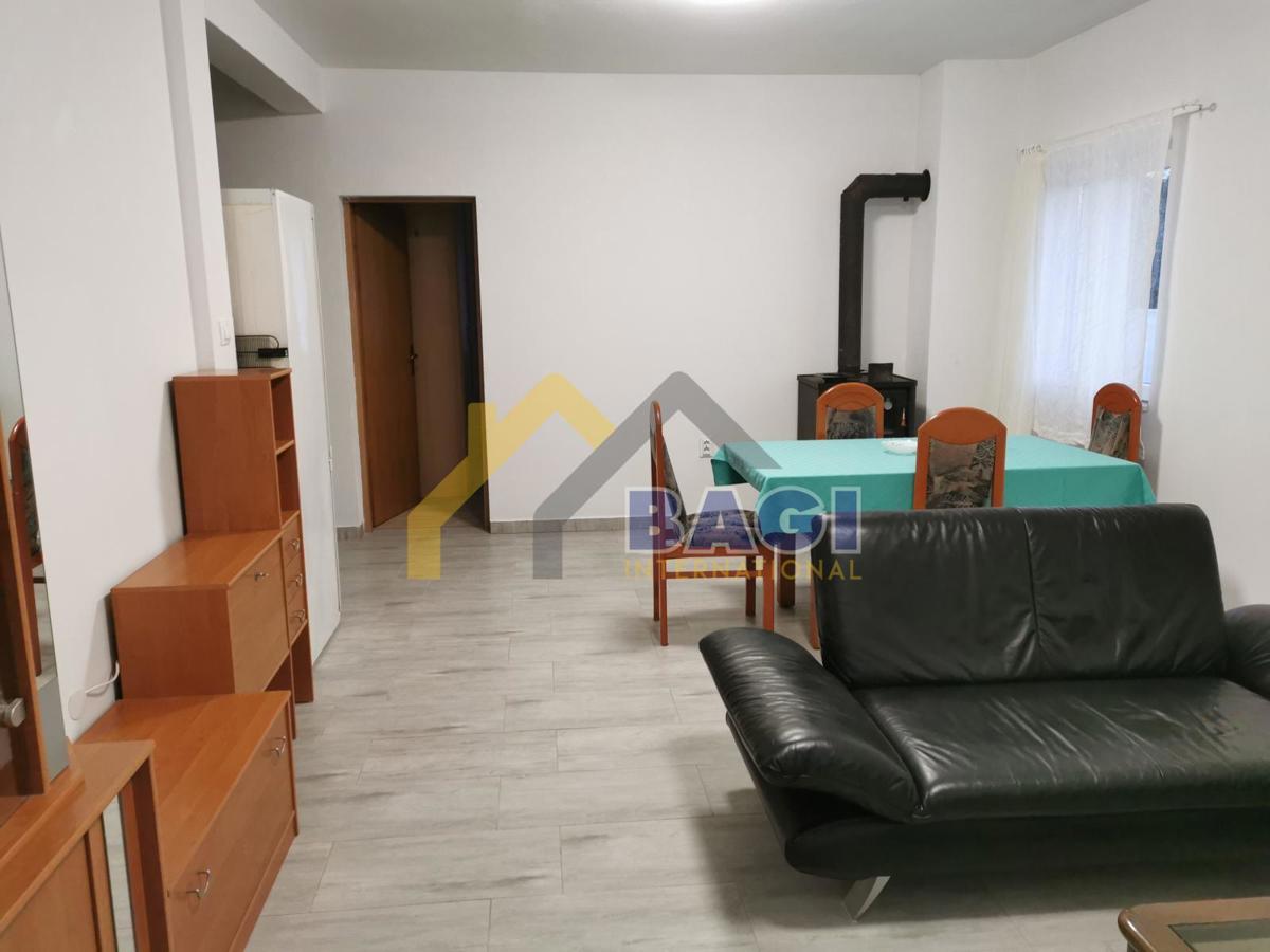 ISTRA - PULA Hiša z dvema stanovanjema in velikim vrtom