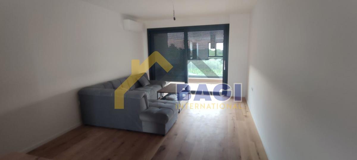 Pula-Penthouse 120m2-Novogradnja-2 parkirni mesti-opremljeno