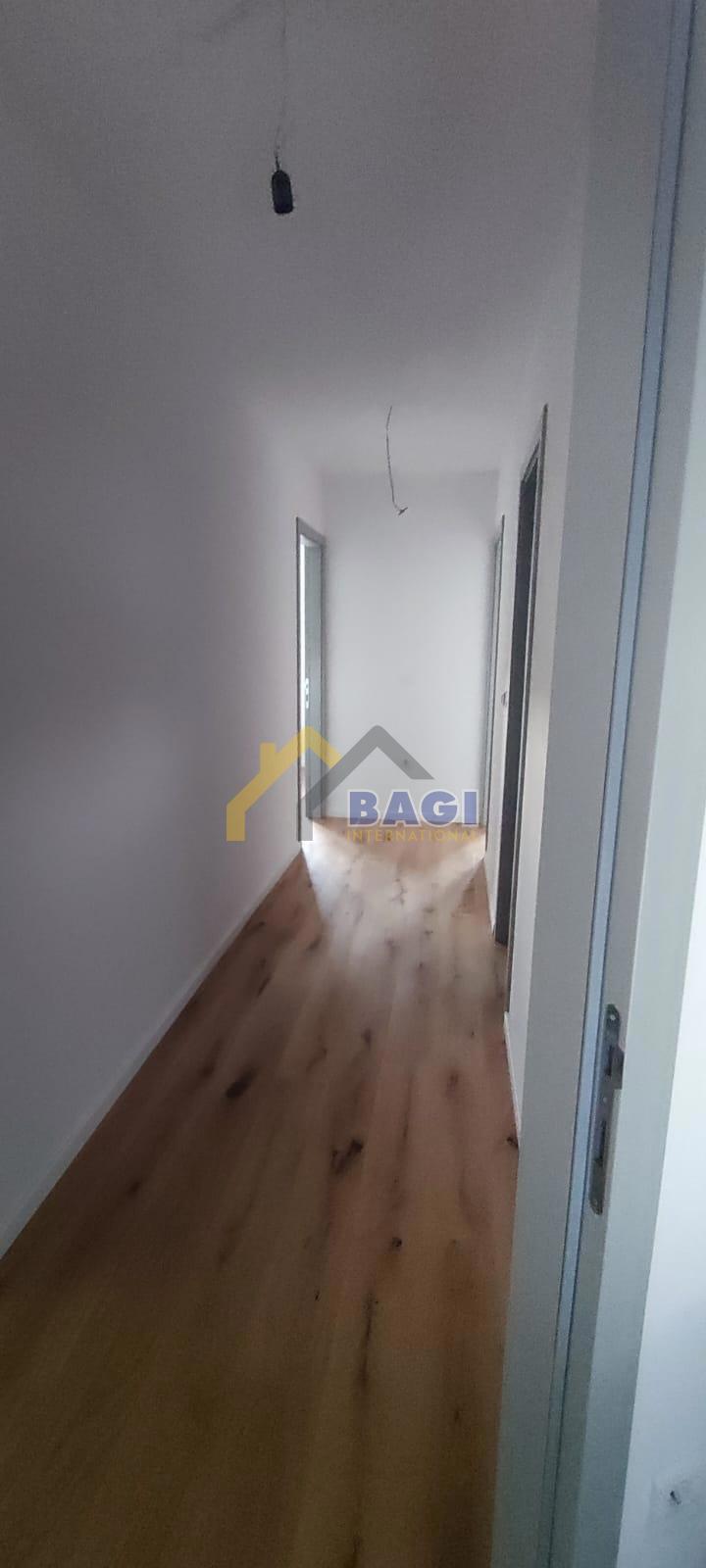 Pula-Penthouse 120m2-Novogradnja-2 parkirni mesti-opremljeno