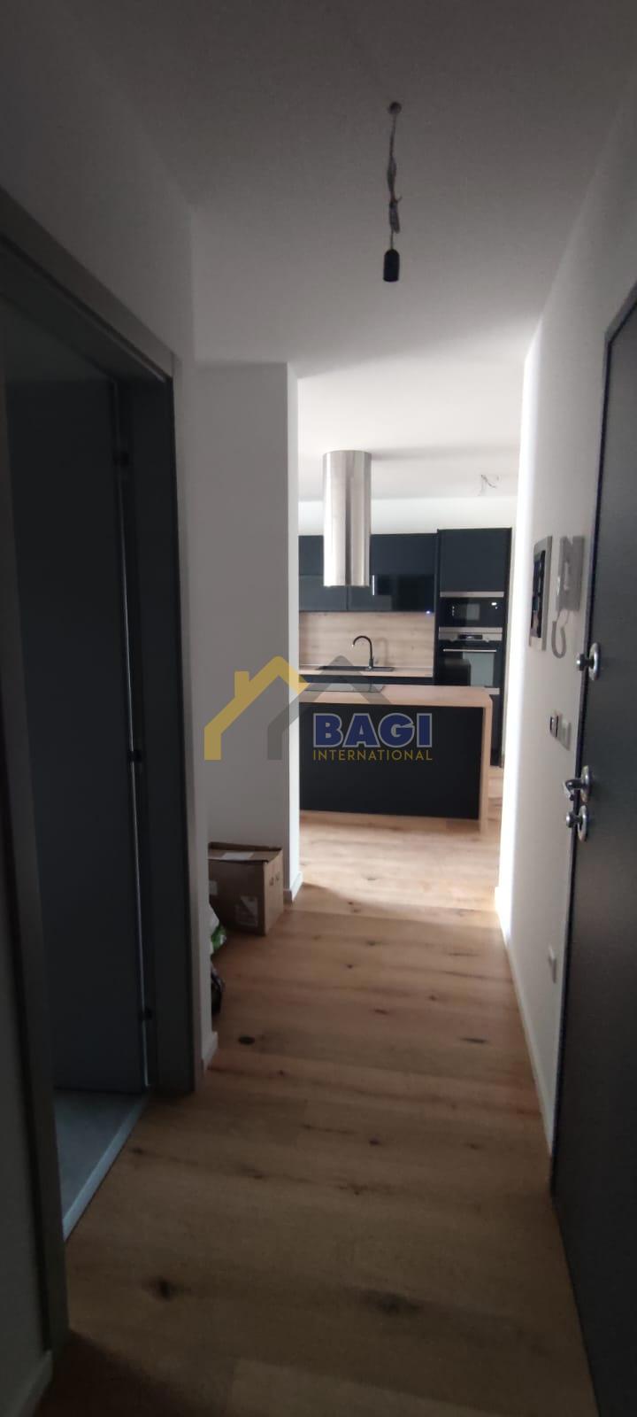 Pula-Penthouse 120m2-Novogradnja-2 parkirni mesti-opremljeno