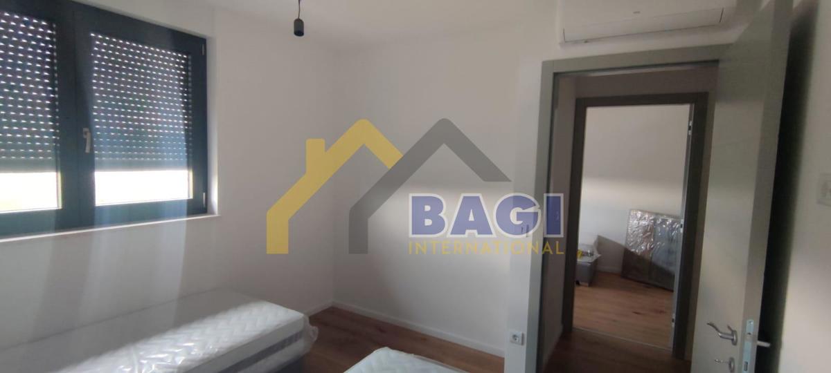 Pula-Penthouse 120m2-Novogradnja-2 parkirni mesti-opremljeno