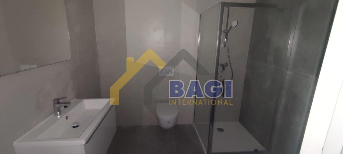 Pula-Penthouse 120m2-Novogradnja-2 parkirni mesti-opremljeno