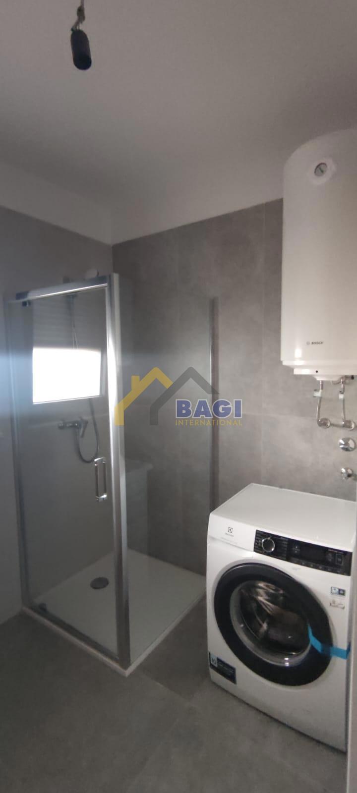 Pula-Penthouse 120m2-Novogradnja-2 parkirni mesti-opremljeno