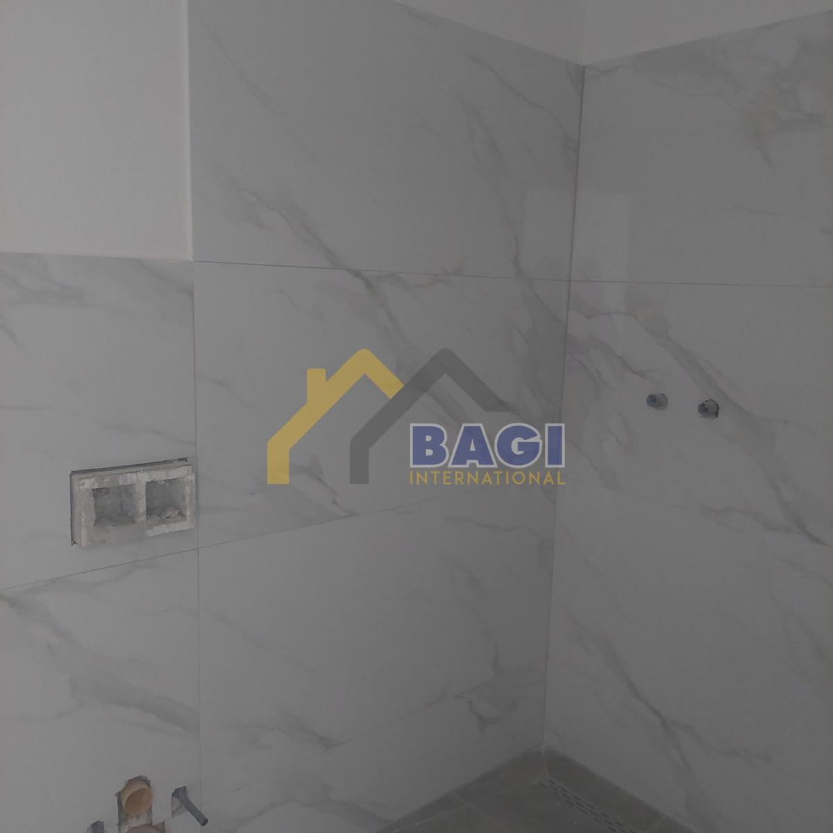 DVOJNA HIŠA - POGLED NA MORJE - BAZEN - GARAŽA - VRT