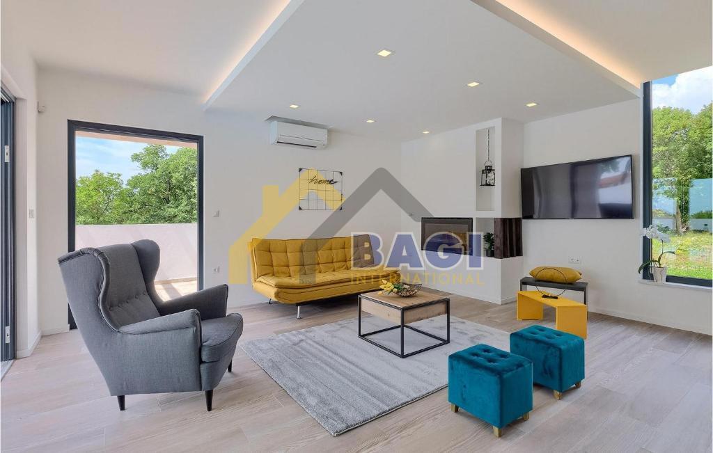 Čudovita vila z bazenom na griču – Barban