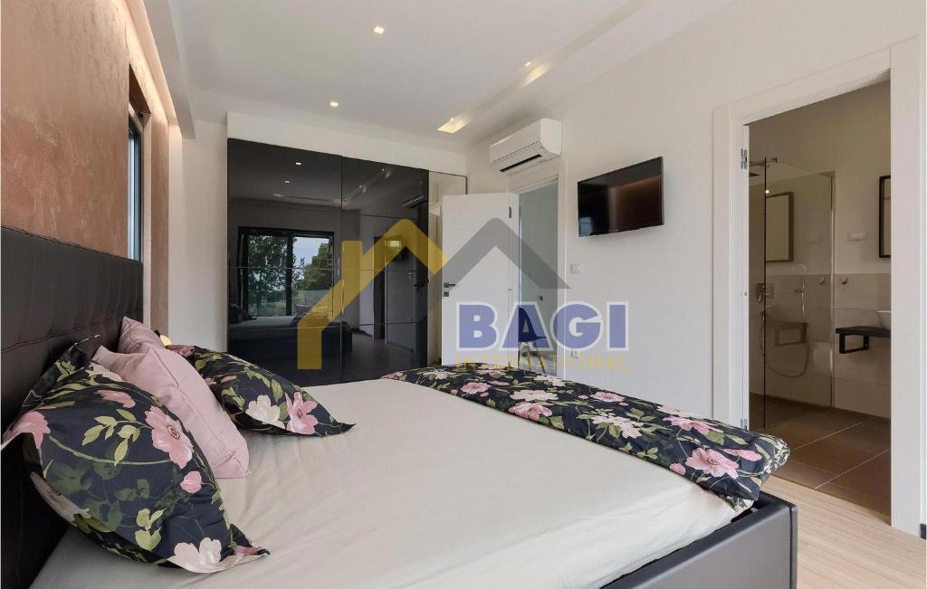 Čudovita vila z bazenom na griču – Barban