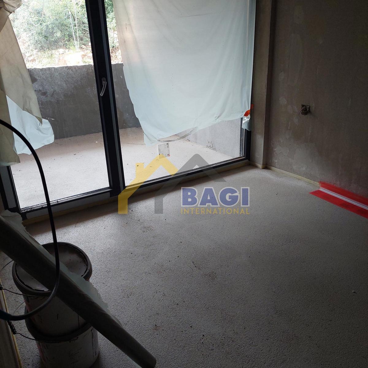 Pula Veli vrh-stanovanje 89,30m2-dvigalo-garaža-blizu morja