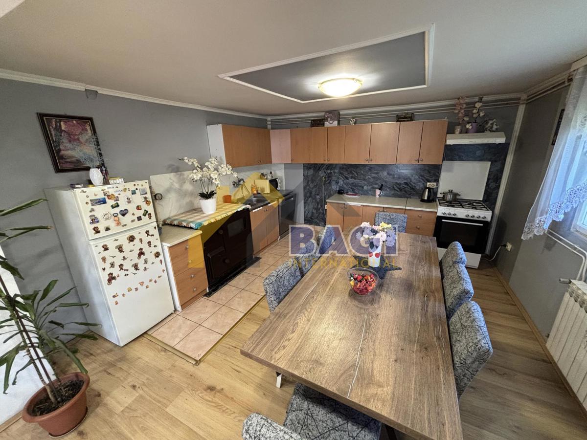 Hiša Prosenik Začretski, Zabok, 150m2
