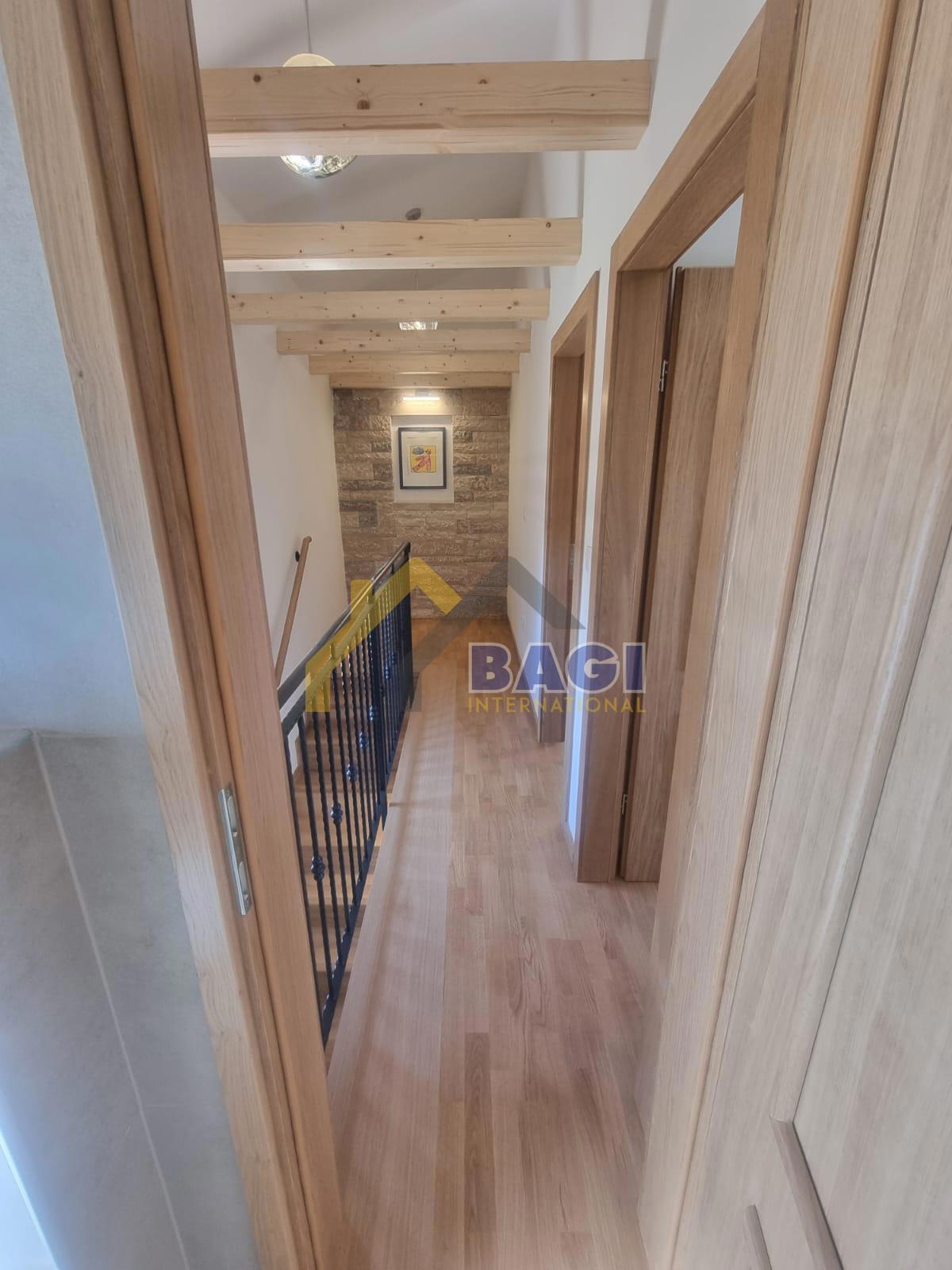 Prodaja-Barban-Obnovljena kamnita hiša