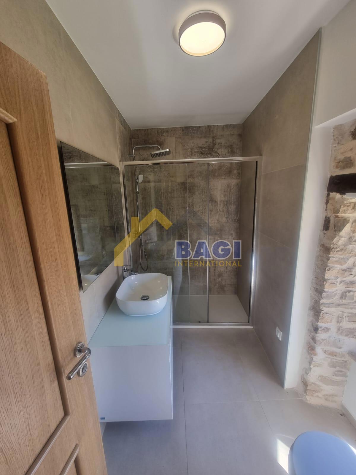 Prodaja-Barban-Obnovljena kamnita hiša