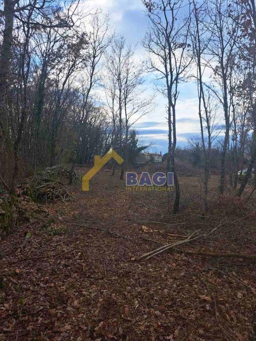 GRADBENO ZEMLJIŠČE – KRINGA 1.150 m²