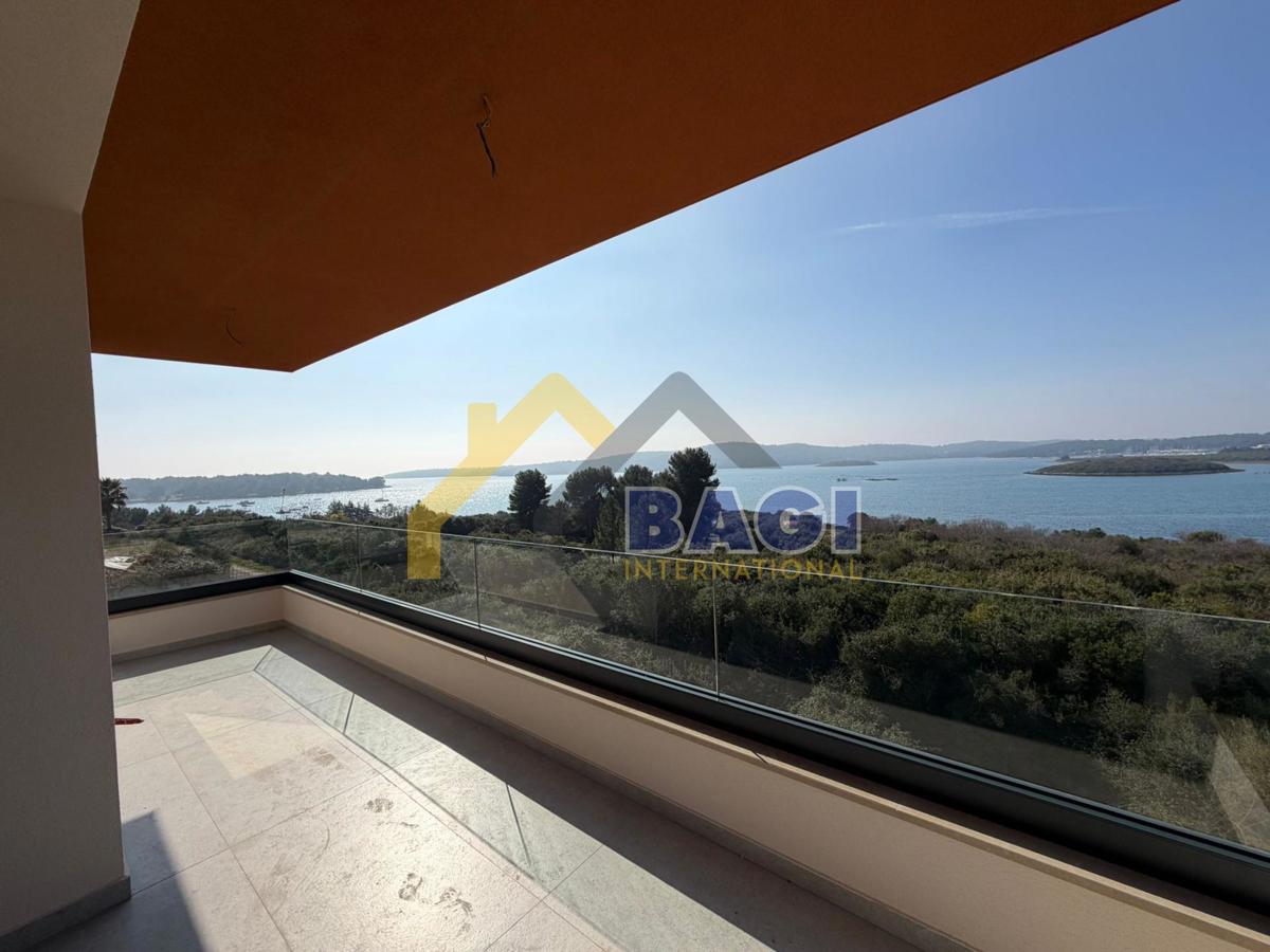 Ekskluzivni penthouse v prvi vrsti ob morju – Novogradnja Medulin